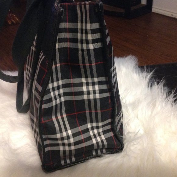 Burberry Handbags - Burberry Tote Bag